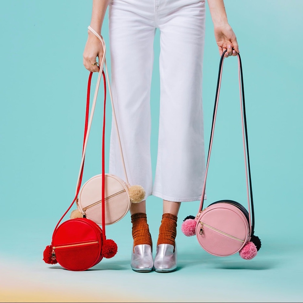 Ban.do Sidekick crossbody circle bag in seashell